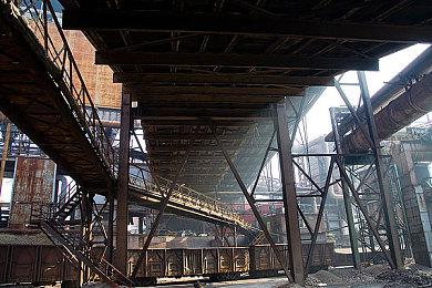 网易《第五人格》联合警方 对外挂制作者实施抓捕